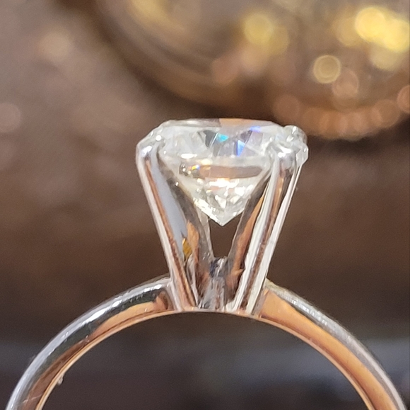 Sterling silver solitaire engagement ring - Picture 4 of 12